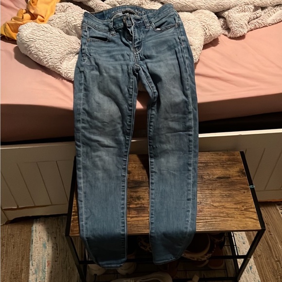 6 pair of American eagle jeans size 0-2 Size 1 kancan size 1 indigo rein jeans. - Picture 5 of 9